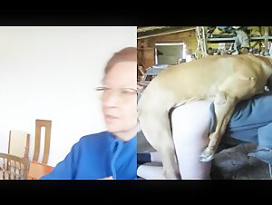 La Maria se folla a un perro
